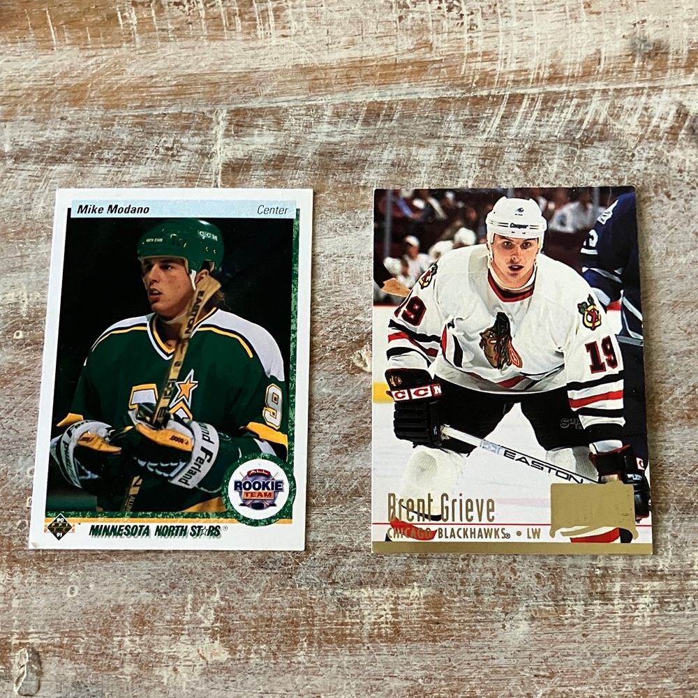 Hockey Legends Trading Card Set - Green and Red